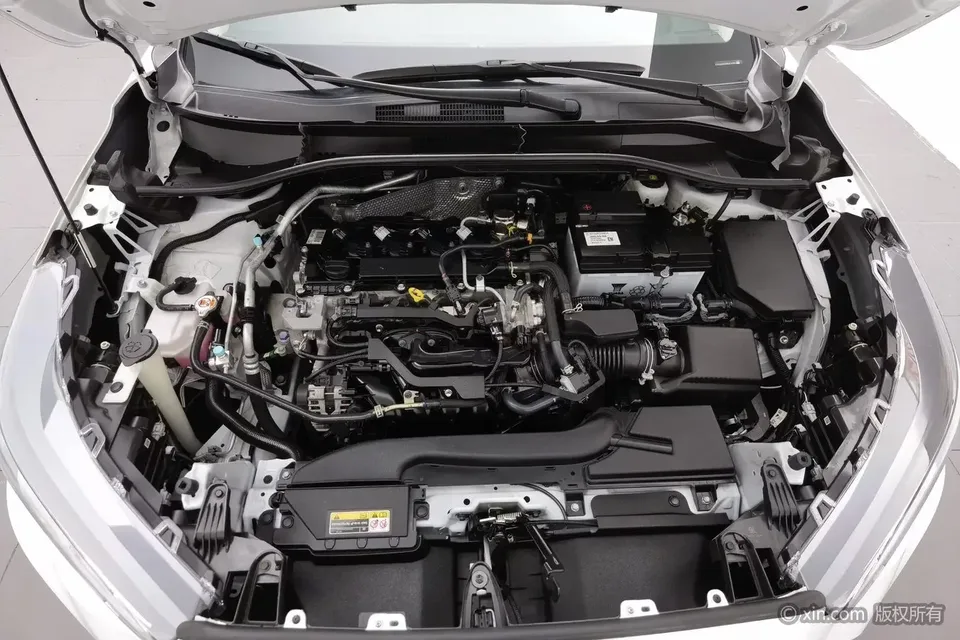 Toyota Frontlander Fenglanda 2023 2.0L CVT Leading Edition 2024 — thumbnail 2