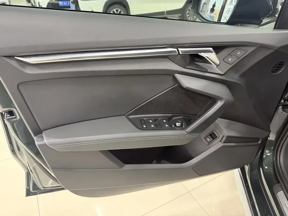 Audi A3 Audi A3 2022 Sportback 35 TFSI Stylish and sporty 2023 — thumbnail 3