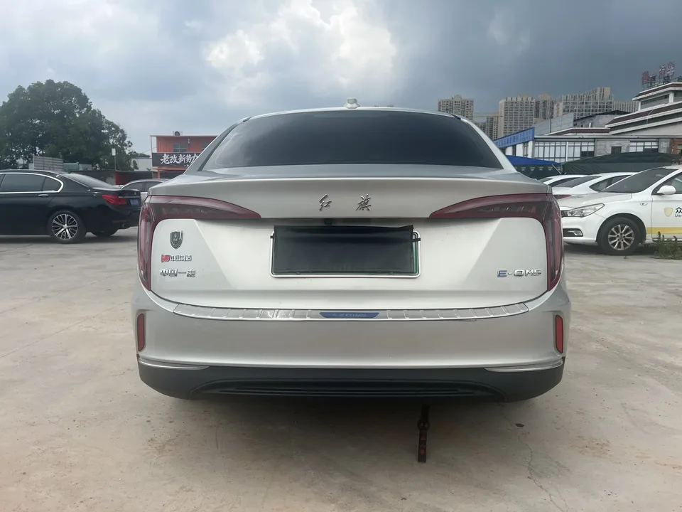 Hongqi E-QM5 Hongqi E-QM5 2022 Charging 431km LeXiang Edition 5-seater 2022 — thumbnail 2