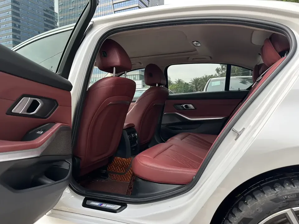 BMW 3 Series BMW 3 Series 2023 320Li M Sport Package 2023 — миниатюра 3