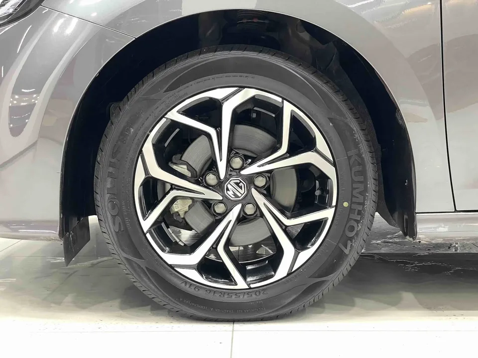 MG 5 MG5 2022 180DVVT CVT Youth Deluxe Edition 2022 — thumbnail 3
