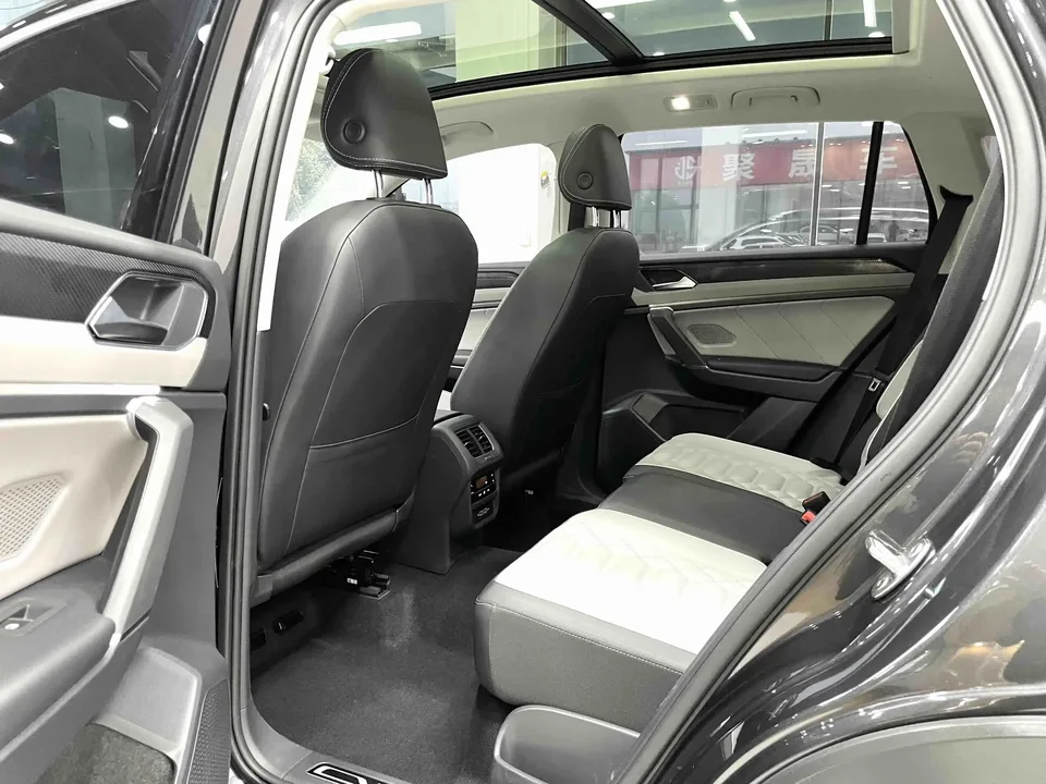 Volkswagen Tayron Tanyue 2023 280TSI 2WD Luxury Plus Advanced Edition 2022 — миниатюра 5