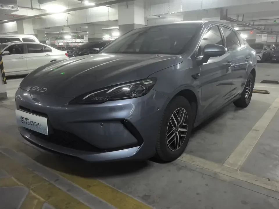 BYD Seal 05DM Seal 05DM 2025 DM-i 120KM flagship version 2025 — photo 1, buy with delivery to Moscow