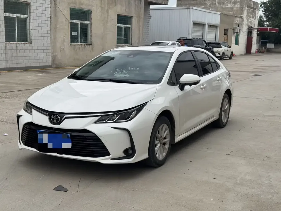 Toyota Corolla Corolla 2021 1.2T S-CVT Elite PLUS Edition 2022 — photo 1, buy with delivery to Moscow