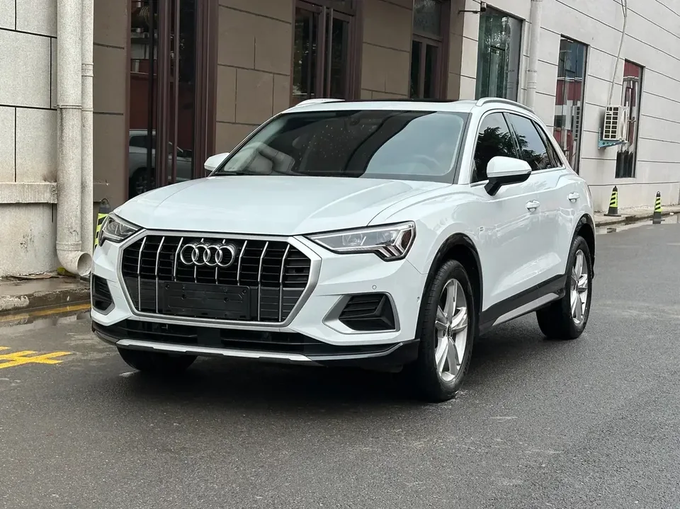 Audi Q3 Audi Q3 2022 35 TFSI Stylish Dynamic 2022 — photo 1, buy with delivery to Moscow