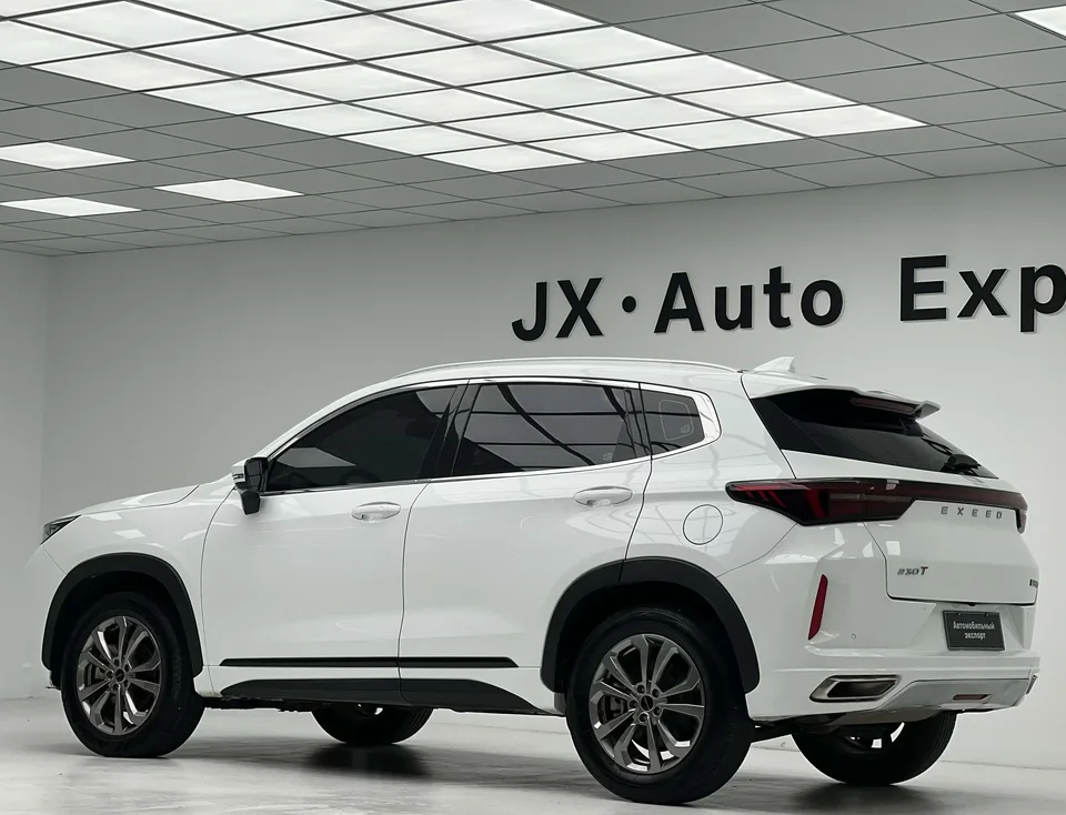 Exeed LX Chasing the stars 2022 Riding the Wind and Waves Edition 1.5T CVT Good Things Peanut Edition 2022 — thumbnail 2