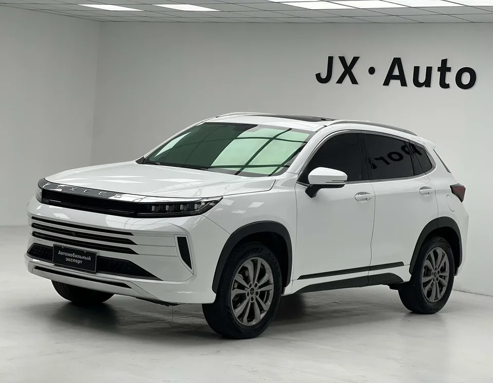 Exeed LX Chasing the stars 2022 Riding the Wind and Waves Edition 1.5T CVT Good Things Peanut Edition 2022 — photo 1, buy with delivery to Moscow