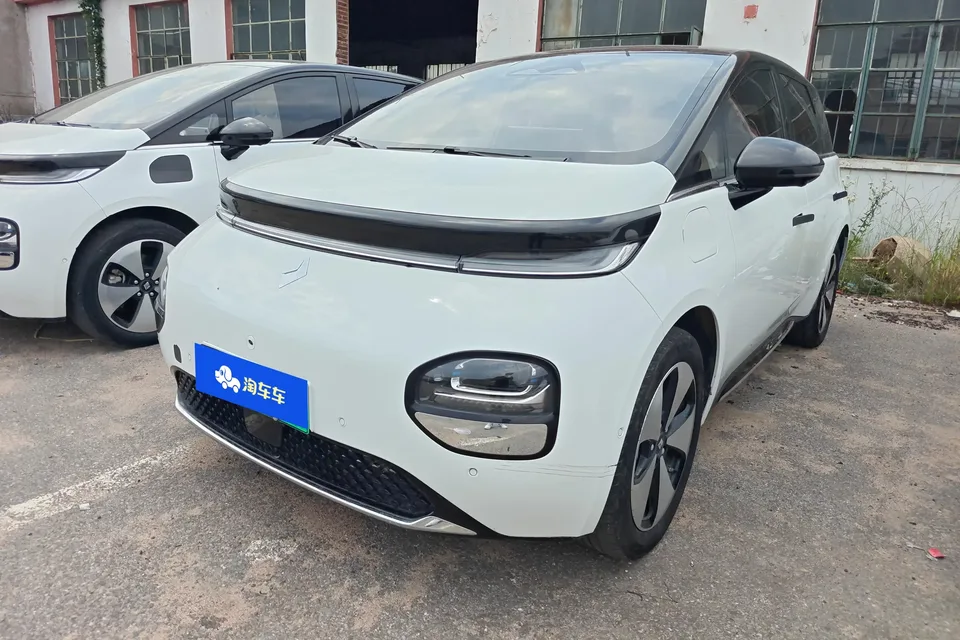 Baojun clouds clouds 2023 460 Max Lingxi Edition 2023 — photo 1, buy with delivery to Moscow