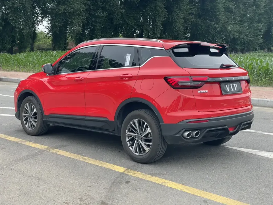 Geely Coolray SX11 Binyue 2021 240T Manual Gold Edition 2022 — миниатюра 4