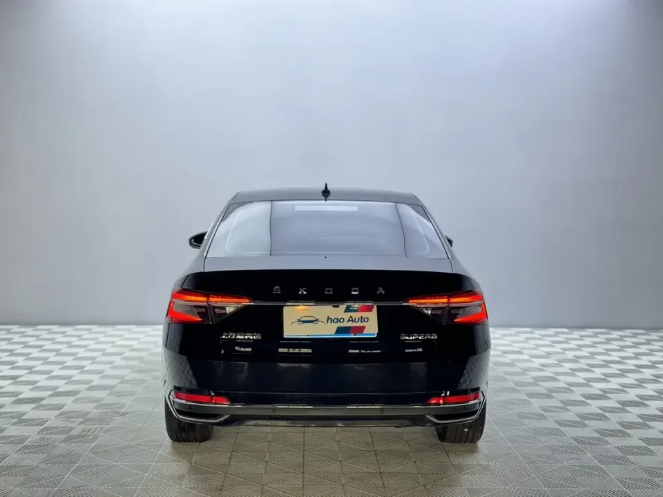 Skoda Superb Speedy 2023 TSI280 DSG Premium Edition 2023 — миниатюра 2