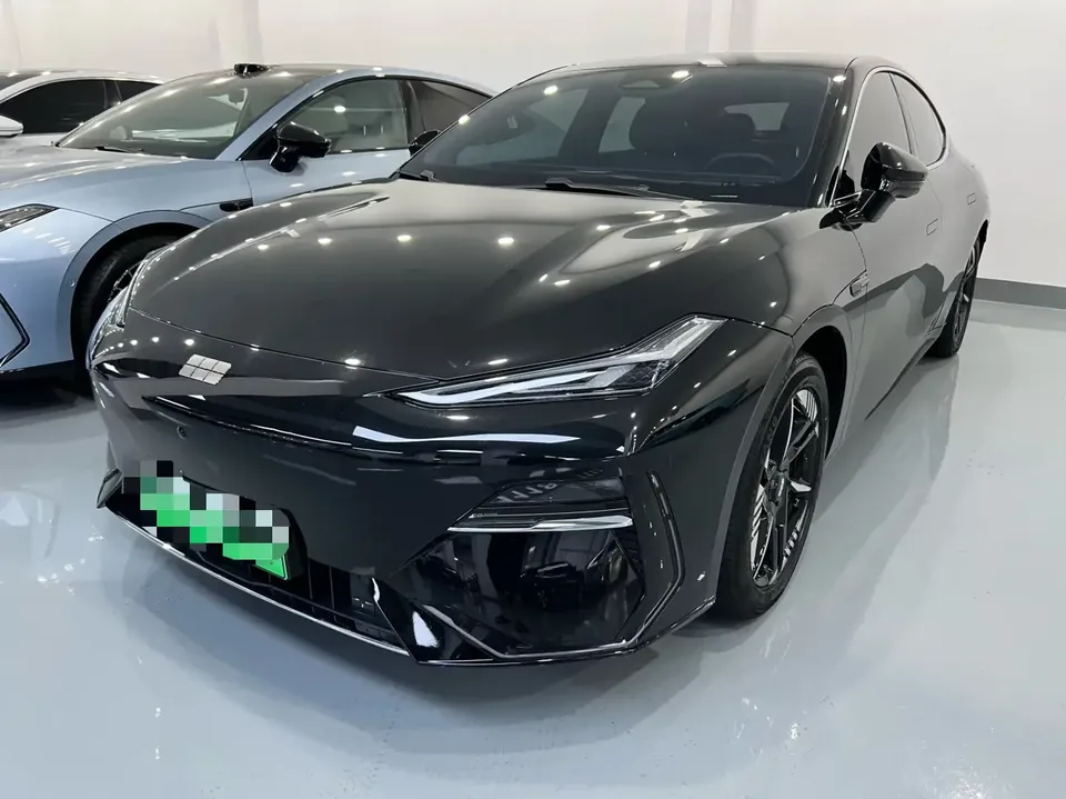 Geely Galaxy E8 Galaxy E8 2024 550km PRO 2025 — photo 1, buy with delivery to Moscow