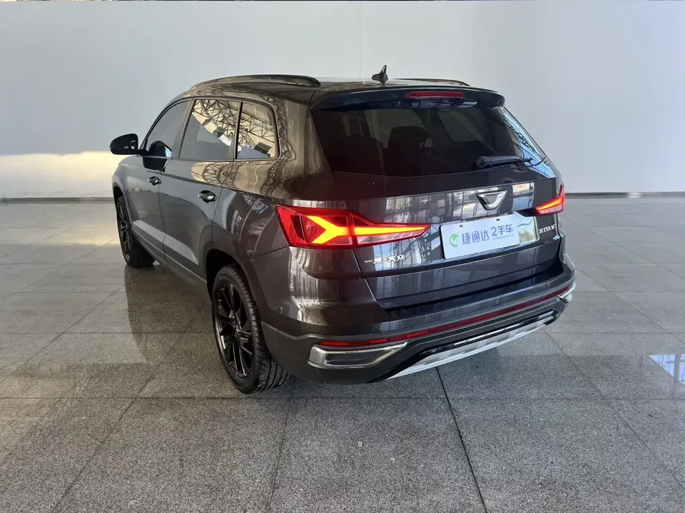 Jetta VS7 Jetta VS7 2022 Black Front Edition 1.4T Automatic Enjoy Edition Pro 2022 — thumbnail 2
