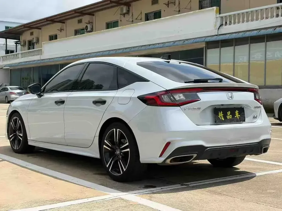 Honda Integra Style 2023 HATCHBACK 240TURBO CVT Phantom Night Deluxe Edition 2024 — thumbnail 4
