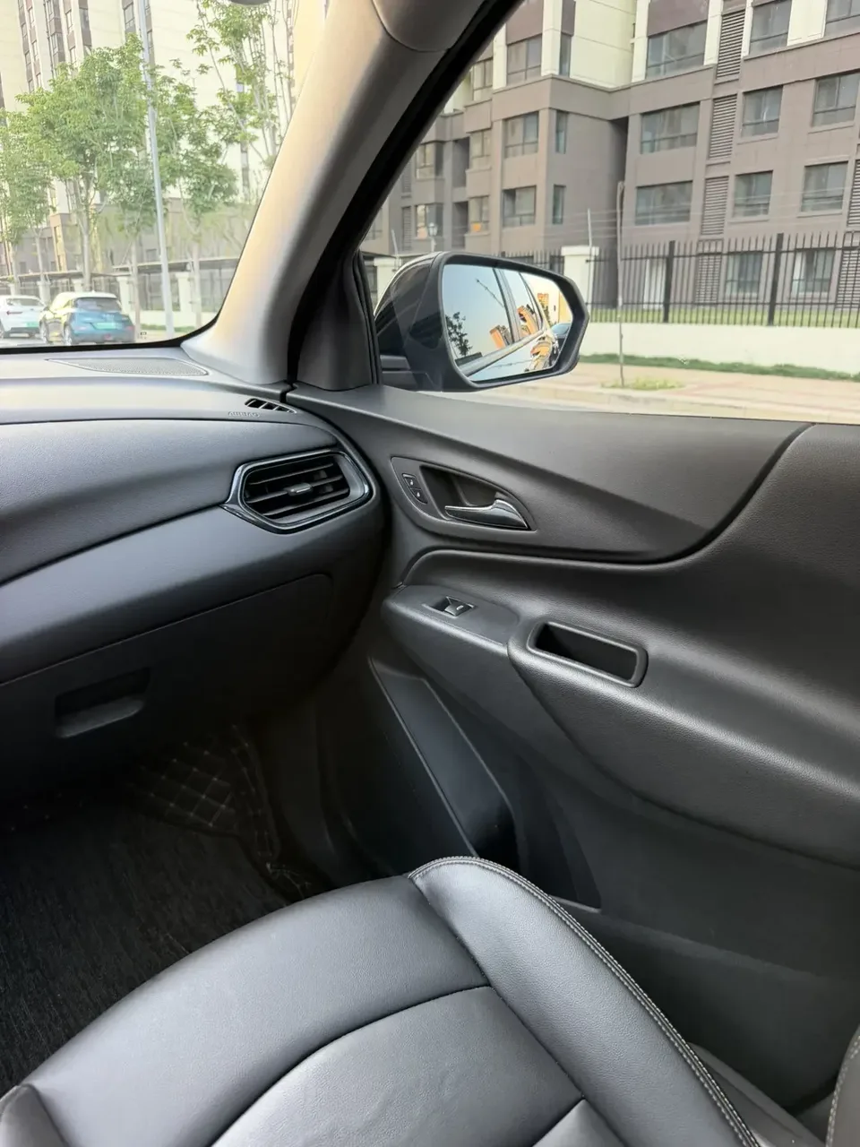 Chevrolet Equinox explorer 2022 535T Chijie Edition 2022 — thumbnail 4