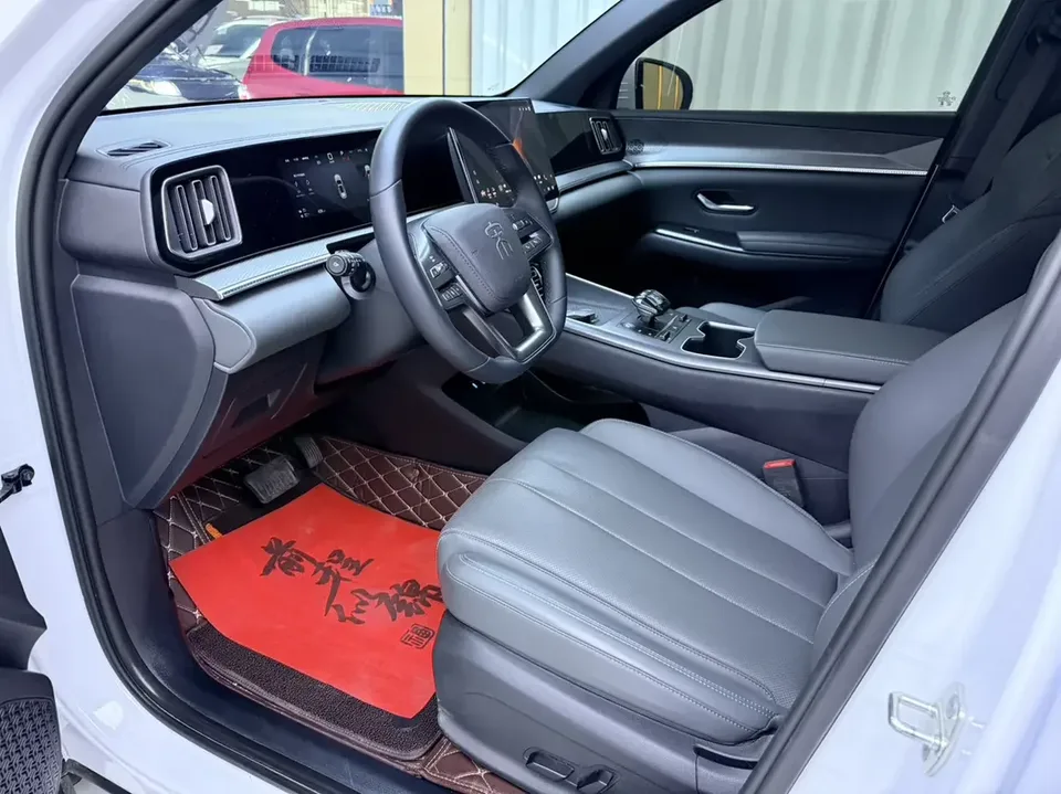 BYD Song Pro DM Song Pro DM 2025 Second generation intelligent driving version DM-i 75KM leading model 2025 — thumbnail 5
