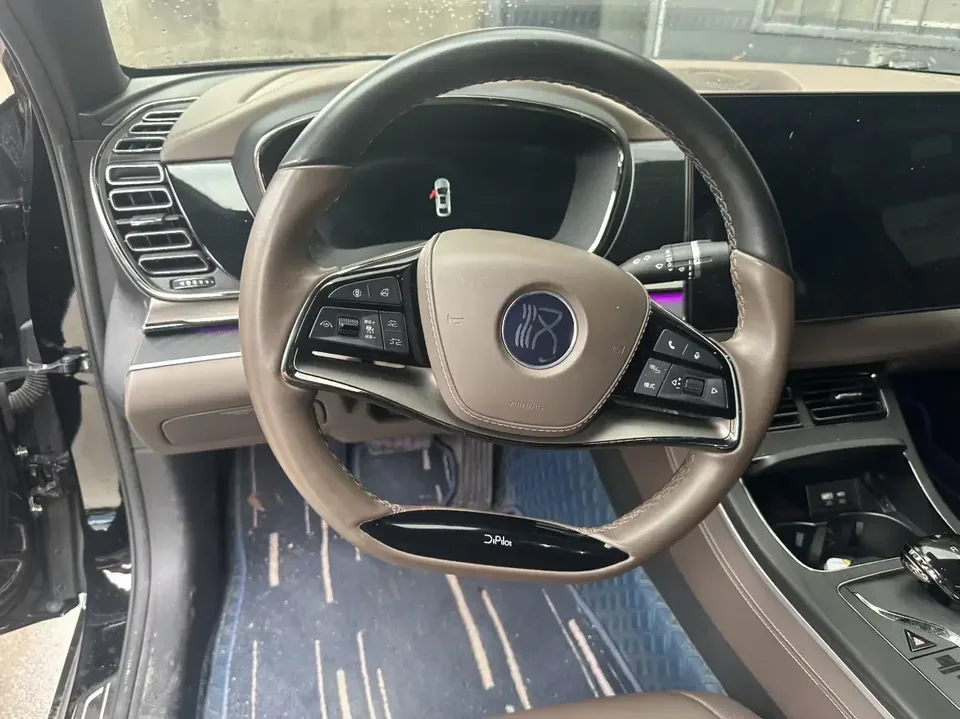 BYD Han DM Chinese DM 2022 DM-i 121KM Premium 2022 — thumbnail 3