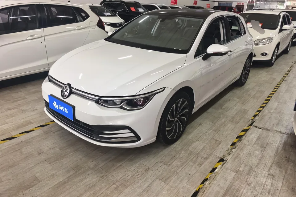 Volkswagen Golf golf 2021 280TSI DSG Pro 2022 — photo 1, buy with delivery to Moscow