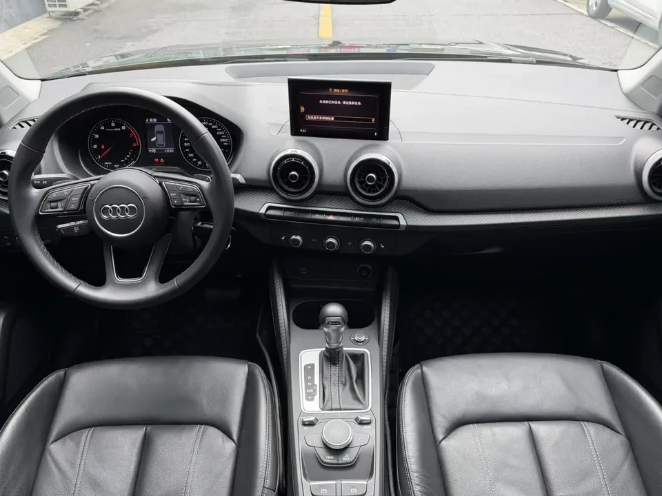 Audi Q2L Audi Q2L 2022 35 TFSI Progressive Elegance 2022 — миниатюра 3
