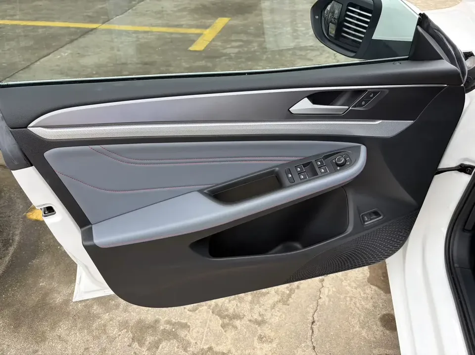 Volkswagen Lamando Lingdu 2023 Lingdu L 280TSI DSG Cool Edition 2023 — thumbnail 2