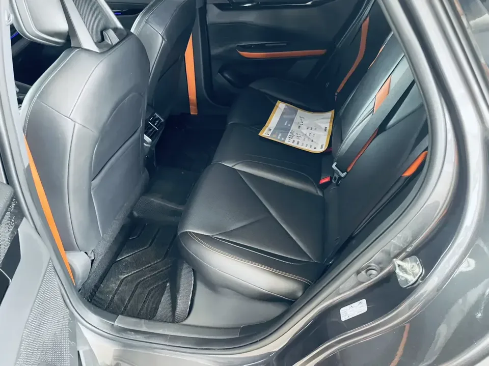 Changan UNI-V Changan UNI-V 2022 1.5T Sports Edition 2022 — миниатюра 3