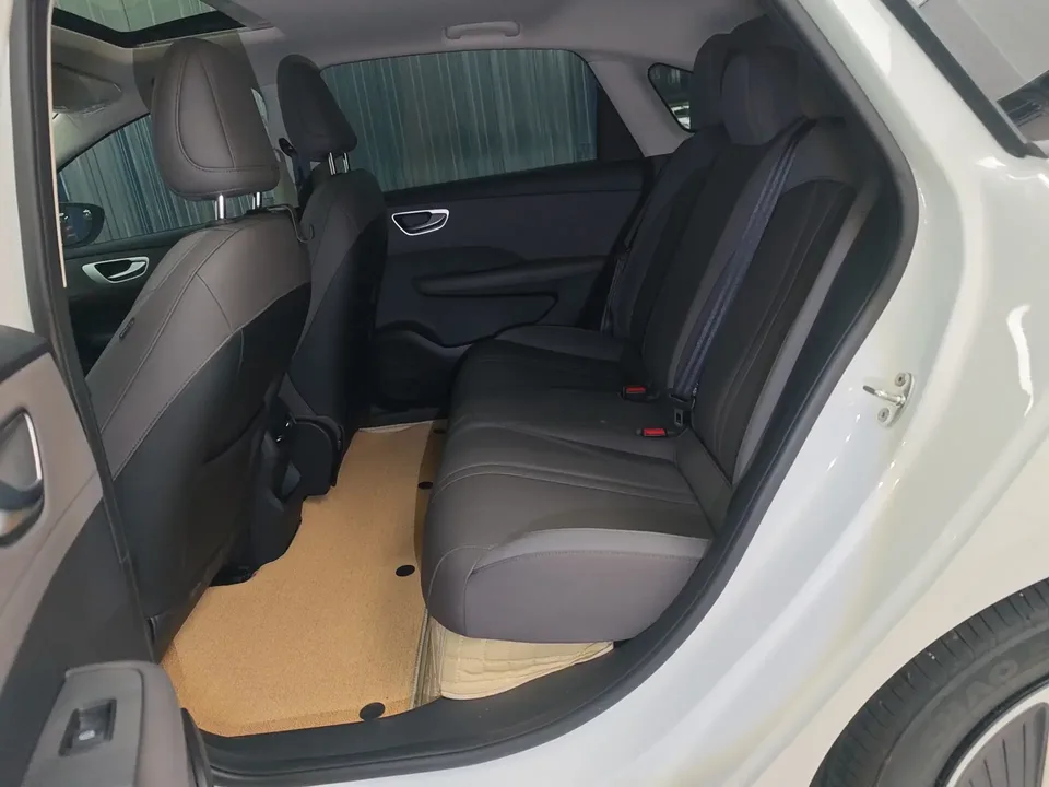 Roewe D6 Roewe D6 2025 450km Premium Edition 2025 — thumbnail 3