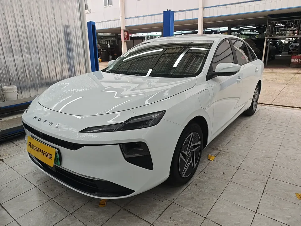 Roewe D6 Roewe D6 2025 450km Premium Edition 2025 — photo 1, buy with delivery to Moscow