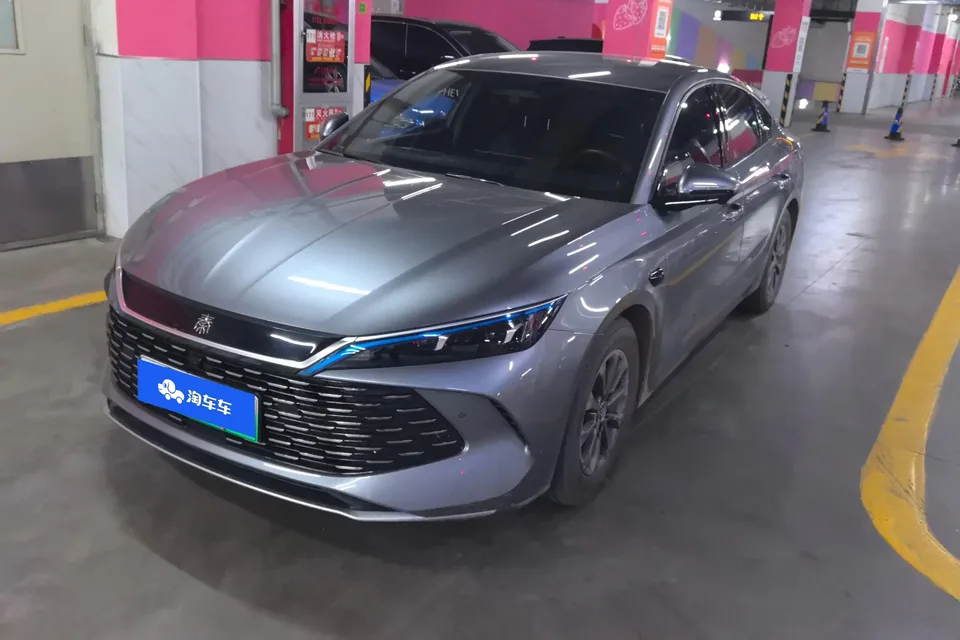 BYD Qin L DM Qin L DM 2025 Intelligent Driving Edition DM-i 80KM Leading Edition 2025 — photo 1, buy with delivery to Moscow