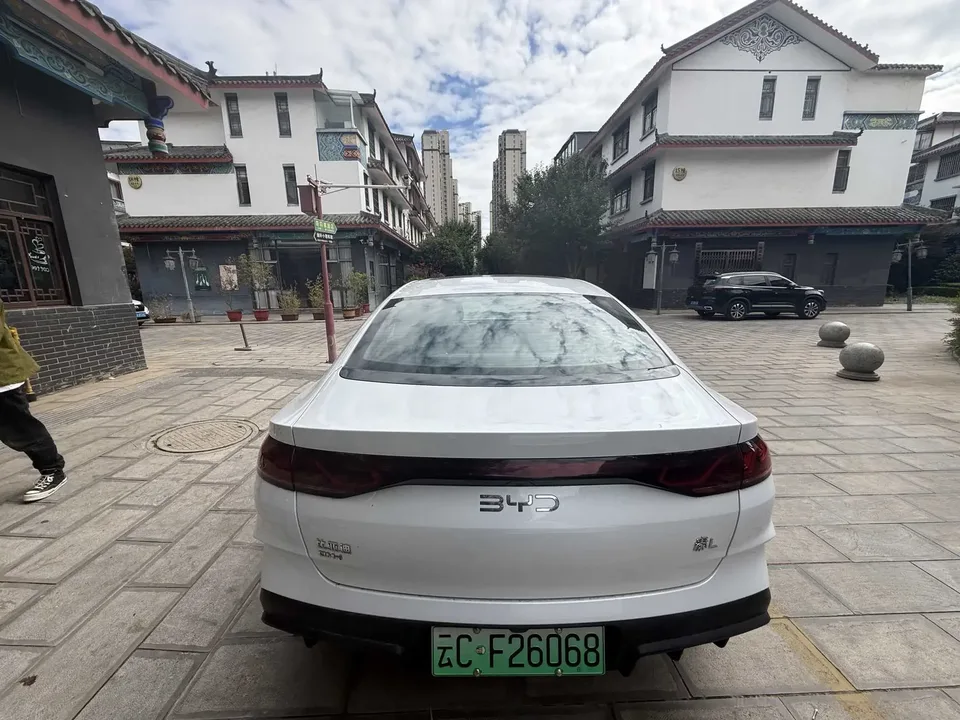 BYD Qin L DM Qin L DM 2024 DM-i 120KM Leading Type 2024 — thumbnail 4
