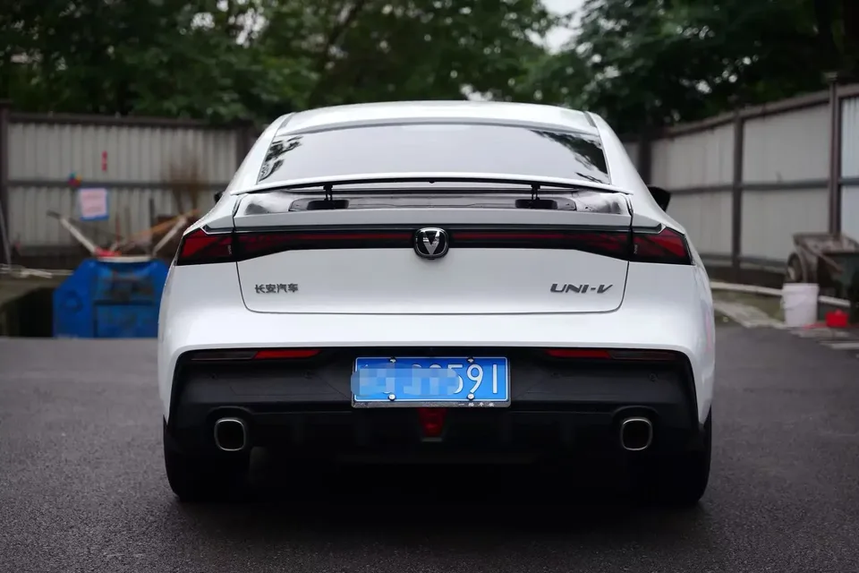 Changan UNI-V Changan UNI-V 2024 1.5T Premium 2024 — thumbnail 2
