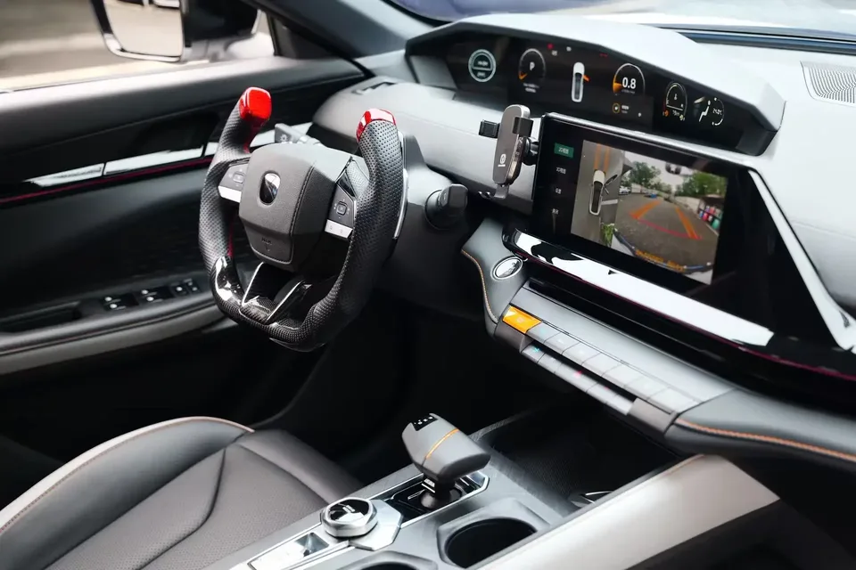 Changan UNI-V Changan UNI-V 2024 1.5T Premium 2024 — thumbnail 5
