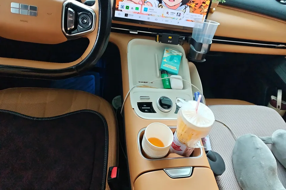 Geely Galaxy Starship 7 EM-i Galaxy Starship 7 EM-i 2025 120KM Sailing+ 2025 — thumbnail 4