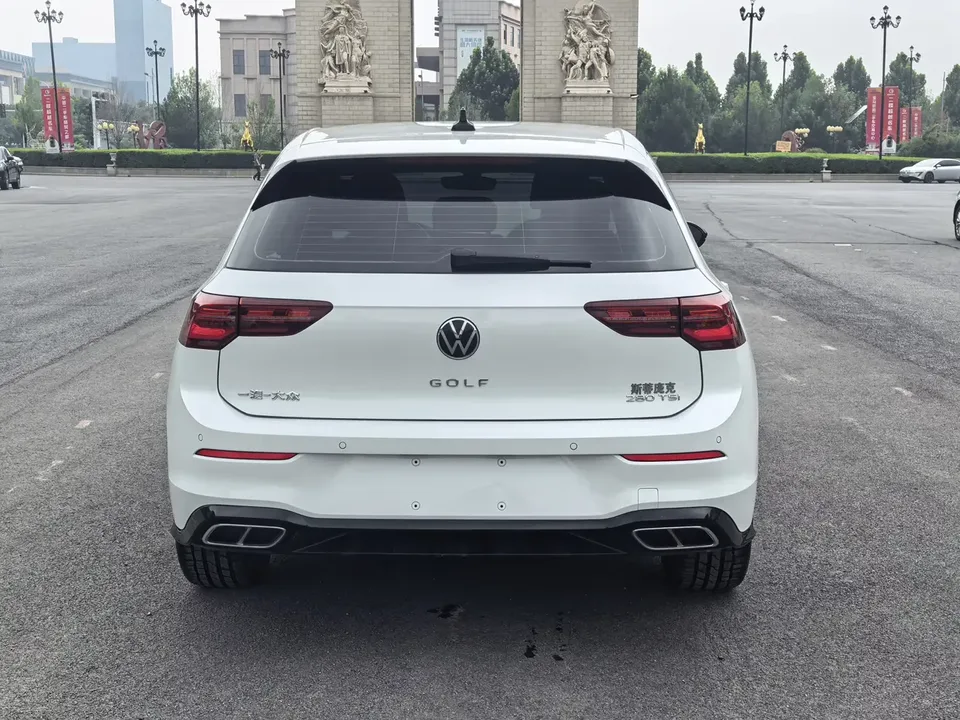Volkswagen Golf golf 2021 280TSI DSG R-Line 2022 — thumbnail 2
