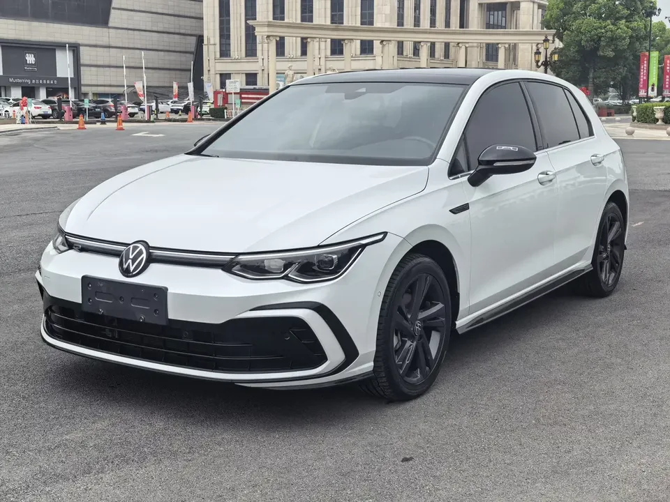 Volkswagen Golf golf 2021 280TSI DSG R-Line 2022 — photo 1, buy with delivery to Moscow