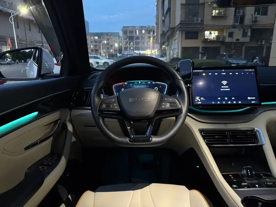 BYD Song PLUS DM Song PLUS DM 2024 DM-i Honor Edition 71KM Luxury 2024 — thumbnail 5