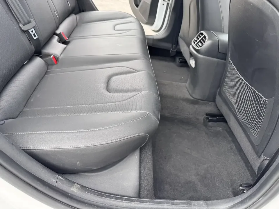 Hyundai Elantra Elantra 2022 1.5L CVT LUX Premium Edition 2023 — thumbnail 4