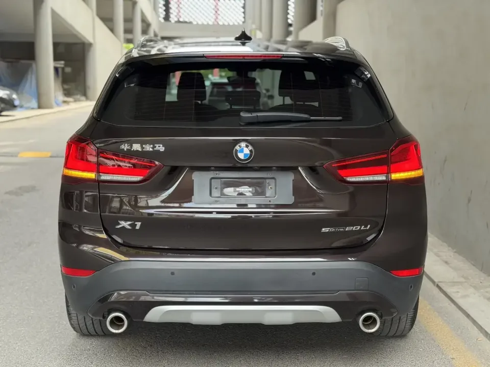 BMW X1 BMW X1 2022 sDrive20Li Fashion 2023 — миниатюра 2