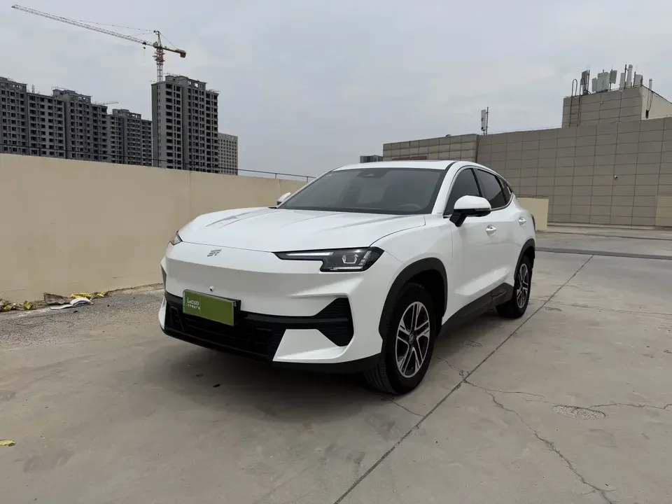 Jietu Shanhai JETOUR SHANHAI L6 JETOUR SHANHAI L6 2024 1.5TD DHT MAX 2025 — photo 1, buy with delivery to Moscow