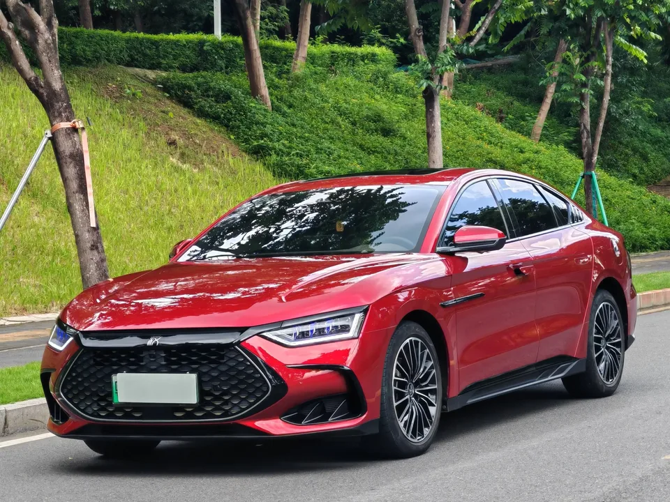 BYD Han DM Chinese DM 2023 DM-i Champion Edition 121KM Premium 2023 — photo 1, buy with delivery to Moscow