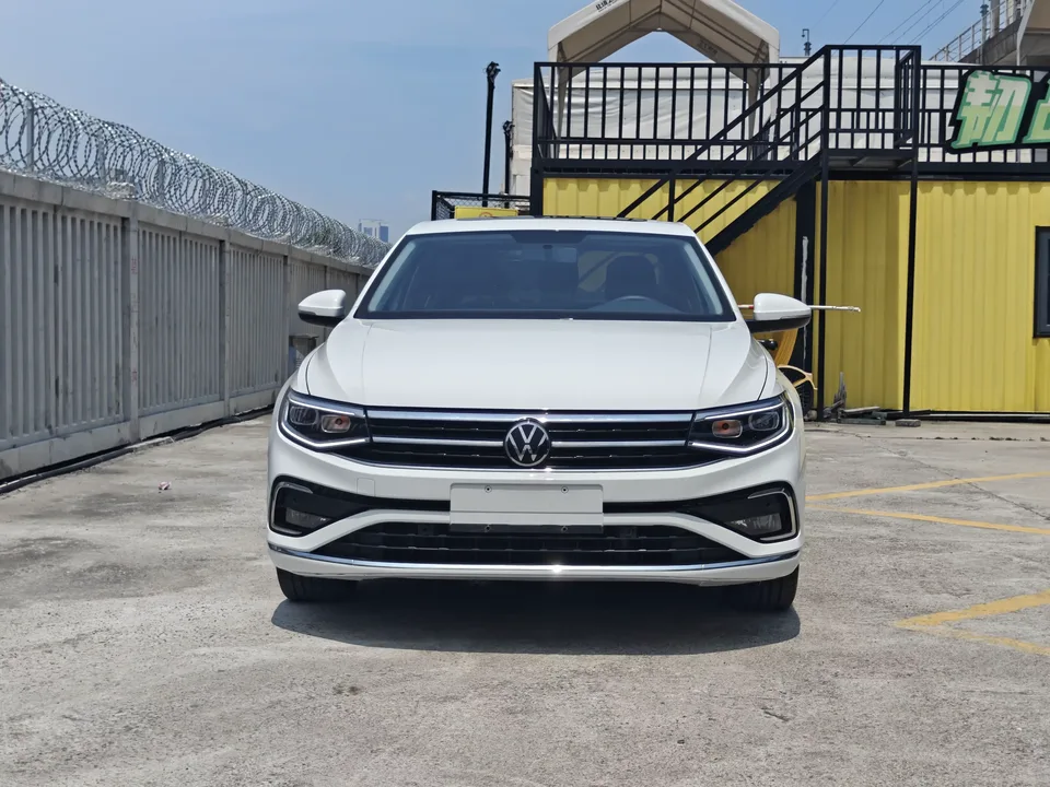 Volkswagen Bora Bora 2023 200TSI DSG Intelligent Driving Edition 2023 — photo 1, buy with delivery to Moscow
