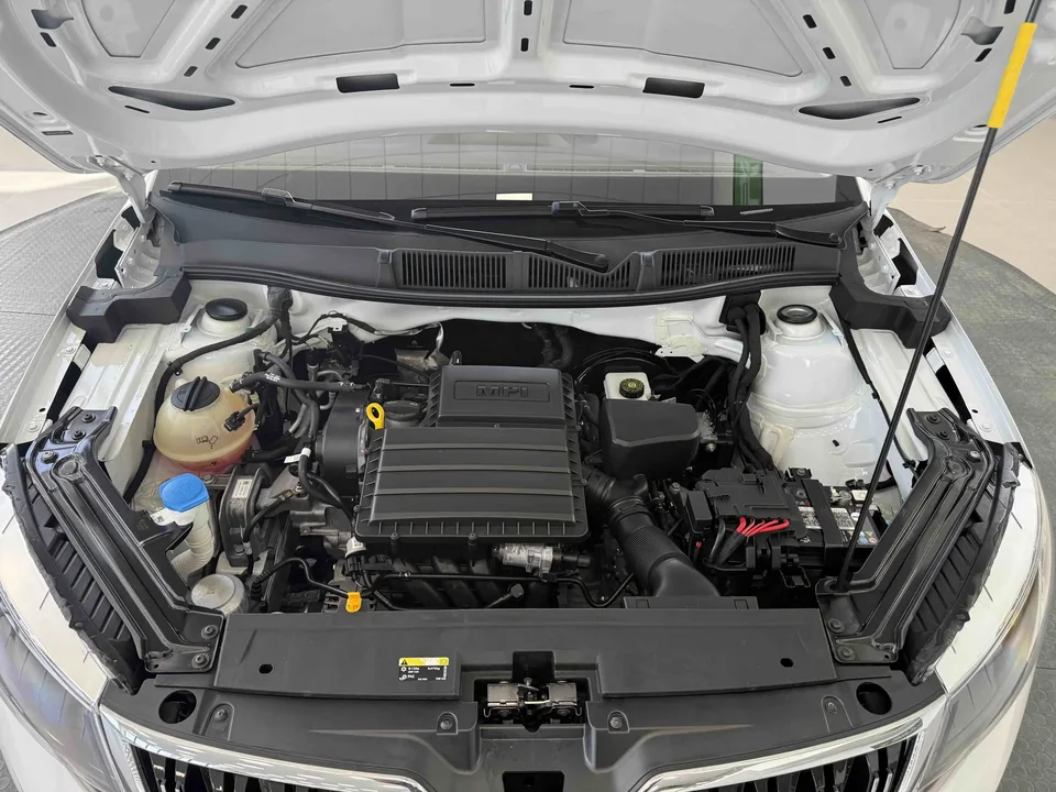 Skoda Comek Comek 2023 Modified 1.5L Automatic Comfort Edition 2023 — thumbnail 3
