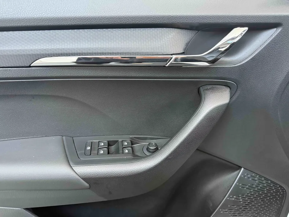 Skoda Comek Comek 2023 Modified 1.5L Automatic Comfort Edition 2023 — thumbnail 5