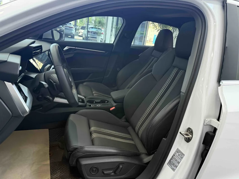 Audi A3 Audi A3 2023 Sportback 35 TFSI Stylish and sporty 2022 — миниатюра 5