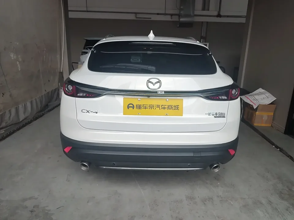 Mazda CX-4 Mazda CX-4 2021 2.0L 2WD Blue Sky Premium Edition 2022 — thumbnail 2