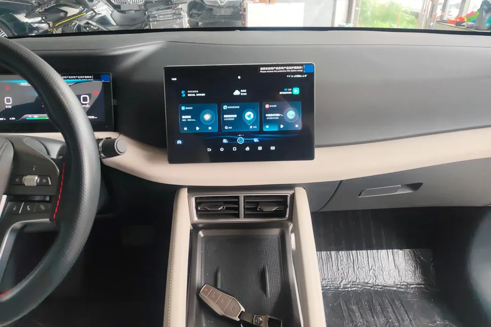 BYD Yuan Up Yuan UP 2024 401KM Vitality 2024 — thumbnail 4