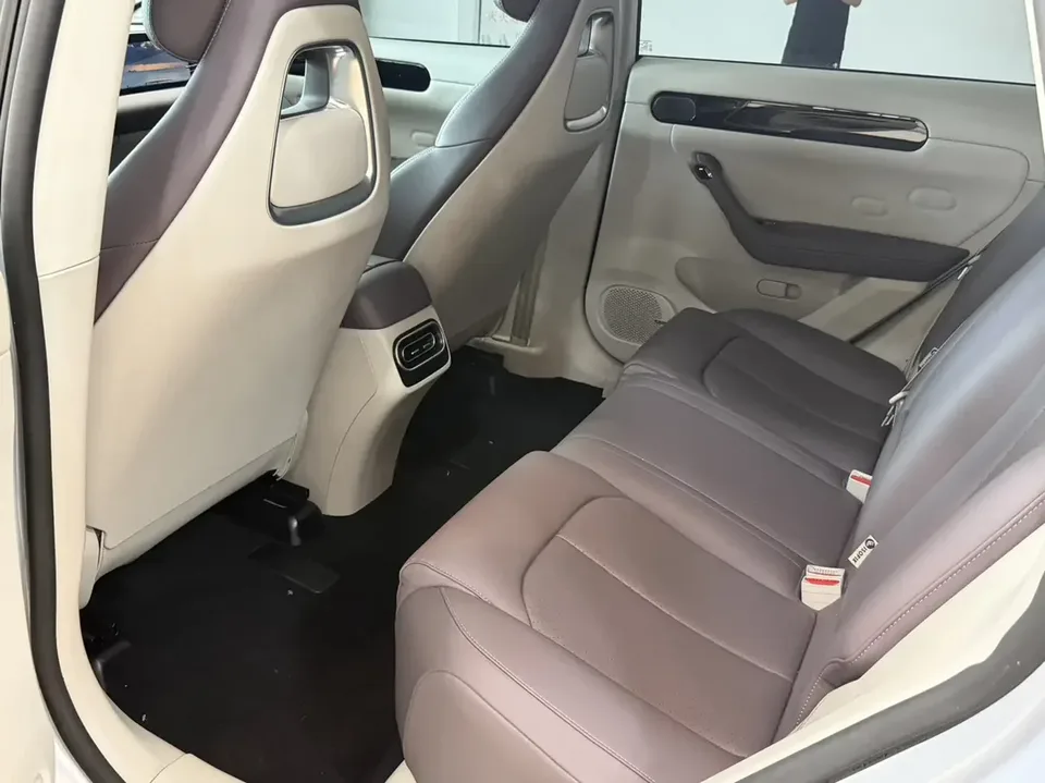 Leapmotor Zero running C11 Zero running C11 2024 Extended Range 300 Smart Edition 2023 — миниатюра 4