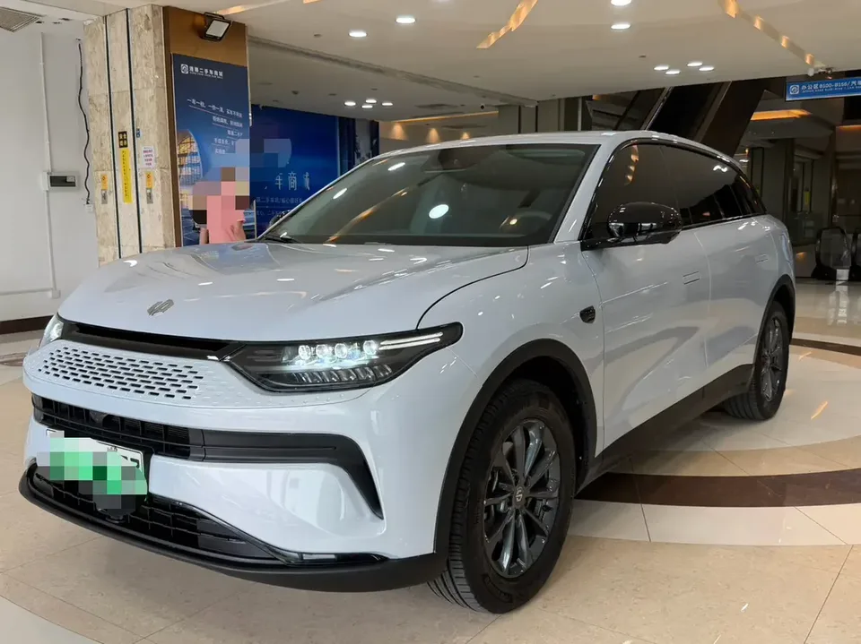 Leapmotor Zero running C11 Zero running C11 2024 Extended Range 300 Smart Edition 2023 — фото 1, купить с доставкой в Москву