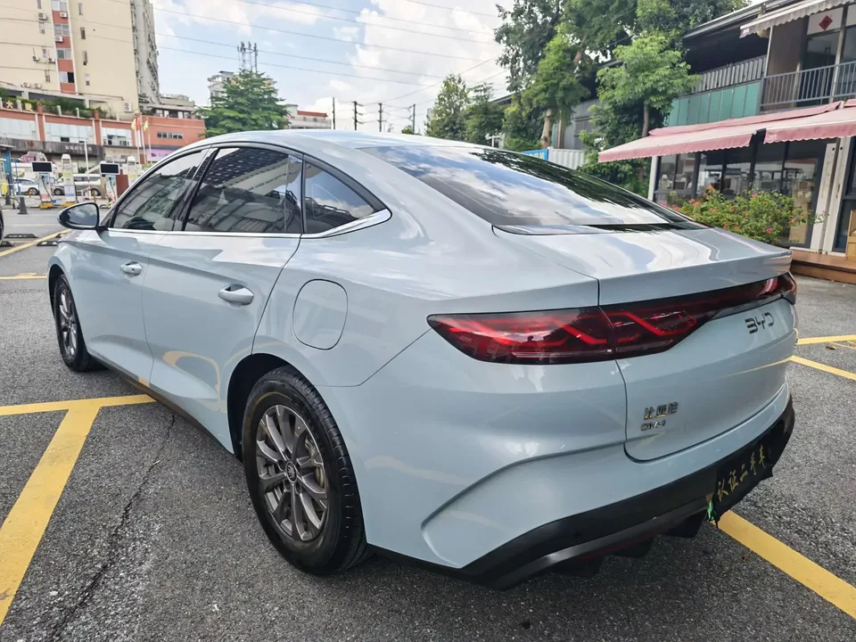 BYD Qin L DM Qin L DM 2024 DM-i 80KM Leading Type 2024 — thumbnail 2