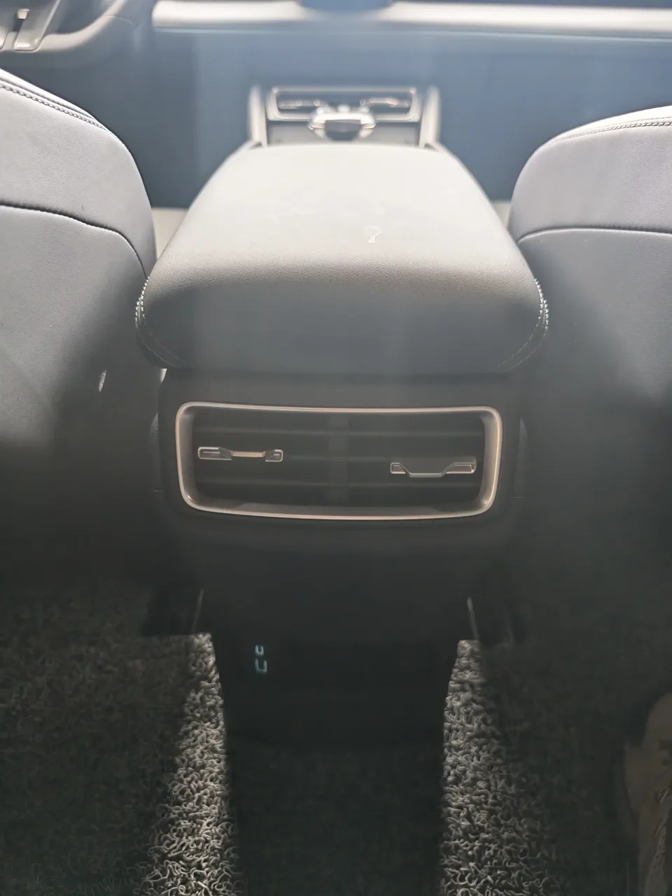 BYD Qin L DM Qin L DM 2024 DM-i 80KM Leading Type 2024 — thumbnail 3