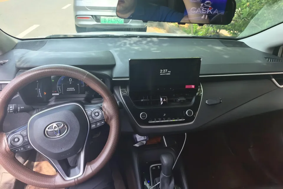 Toyota Corolla Corolla 2023 Intelligent Electric Hybrid Dual Engine 1.8L E-CVT Pioneer Edition 2024 — thumbnail 4