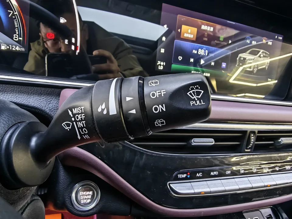 GAC Trumpchi M6 Trumpchi M6 2023 PRO 270T WDCT Deluxe Edition 2024 — миниатюра 5